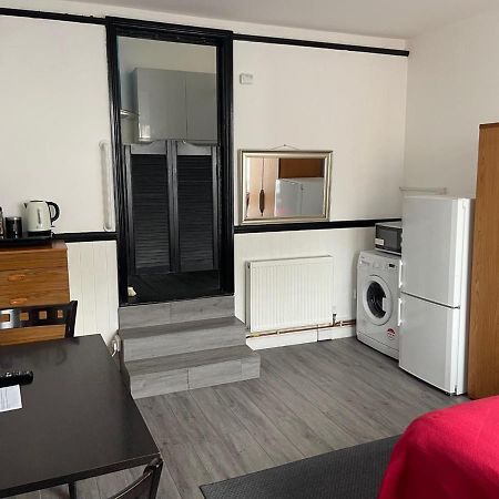 Modern Studio With Free Parking Near Sea-Station-Shops Appartement Hove Buitenkant foto